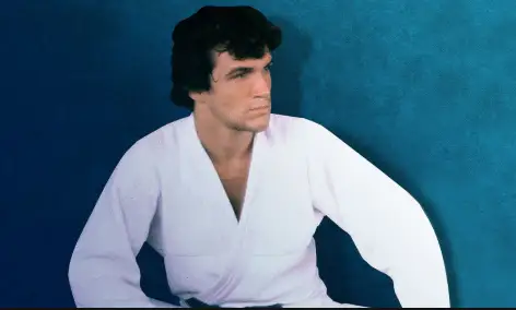 Rolls Gracie